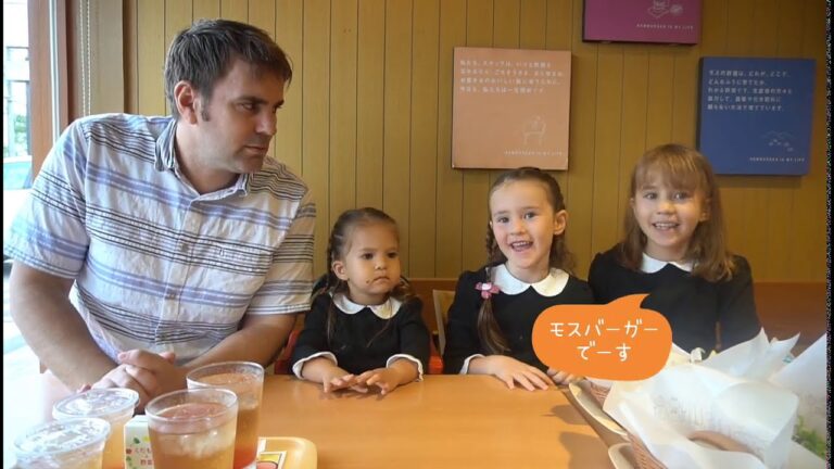 宮崎県でもモスバーガー！バイリンガル姉妹